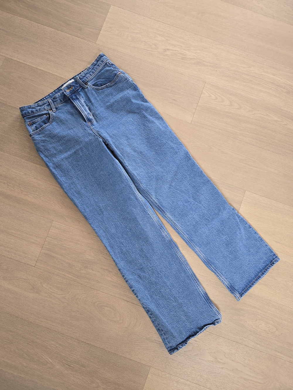Abercrombie & Fitch Curve Love High Rise 90's Relaxed Wide-Leg Jeans